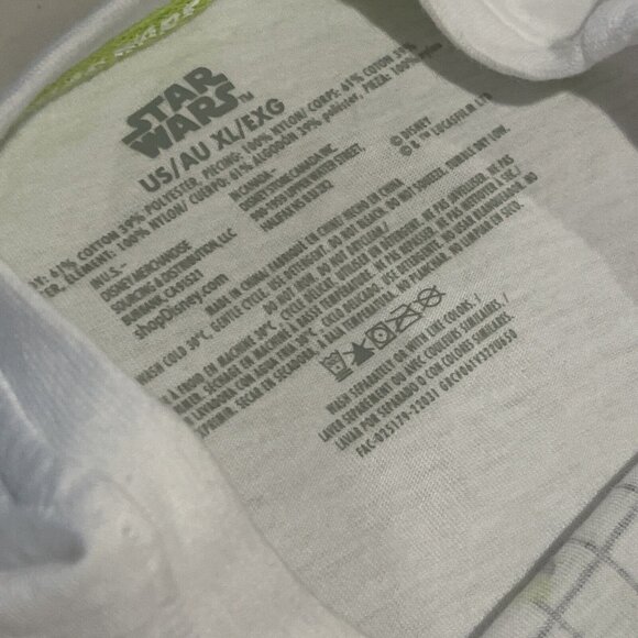 NEW Disney Star Wars Darth Vader T-shirt XL WHITE AND BLACK - Picture 4 of 11